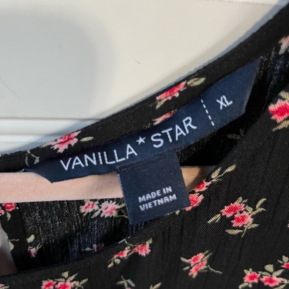 Vanilla Star- Black with Roses - Picture 4 of 5